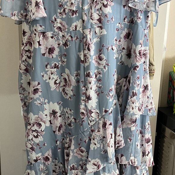 Floral unique dress - Picture 2 of 3